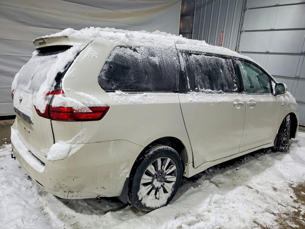 2019 TOYOTA SIENNA
