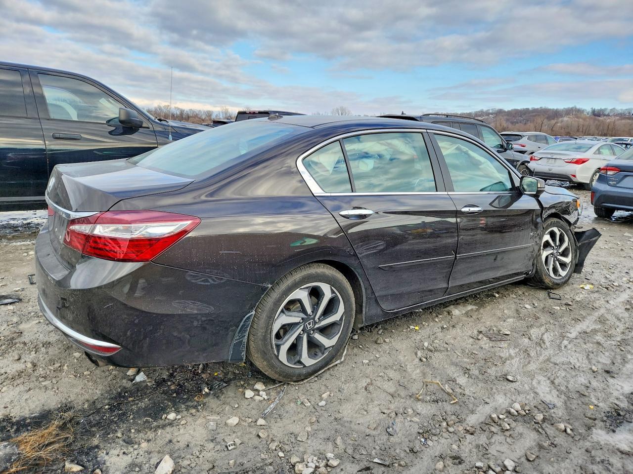 2017 HONDA ACCORD