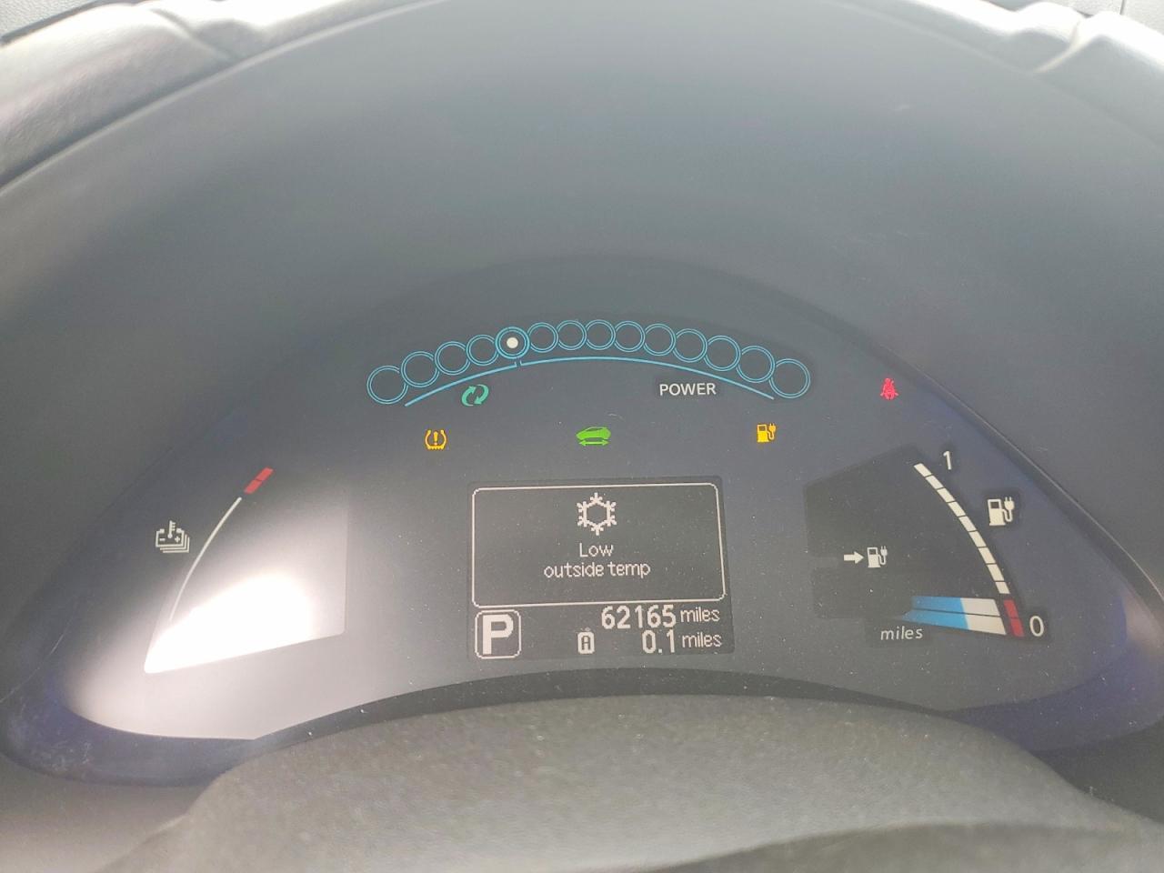 2015 NISSAN LEAF