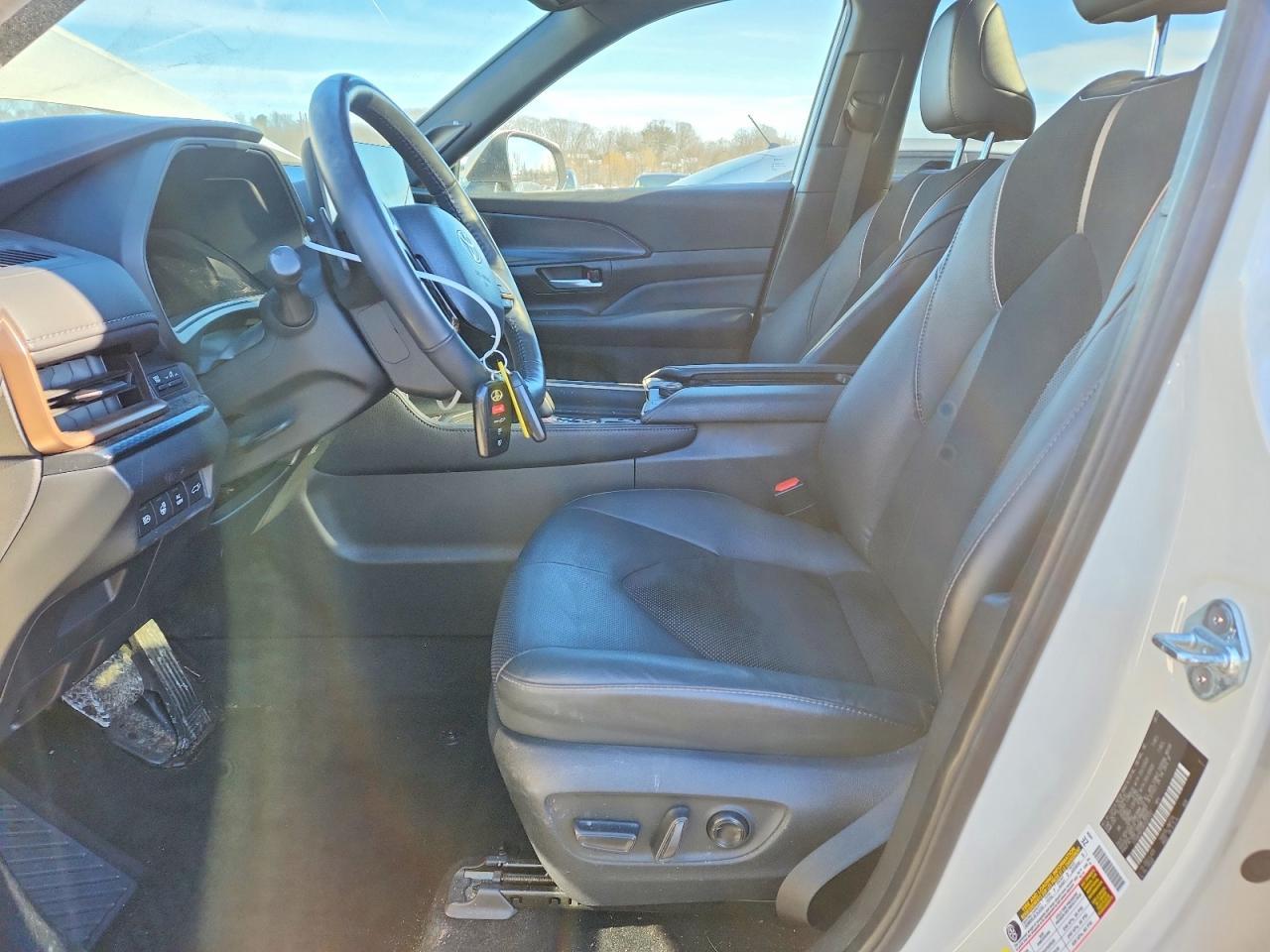 2024 TOYOTA HIGHLANDER