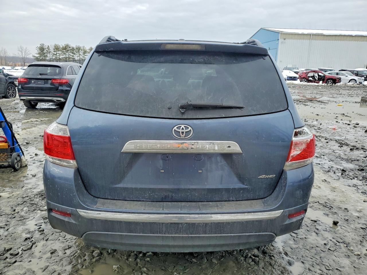2012 TOYOTA HIGHLANDER