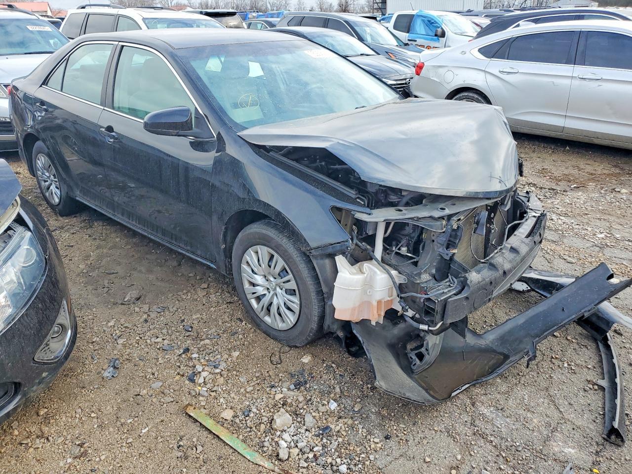 2014 TOYOTA CAMRY