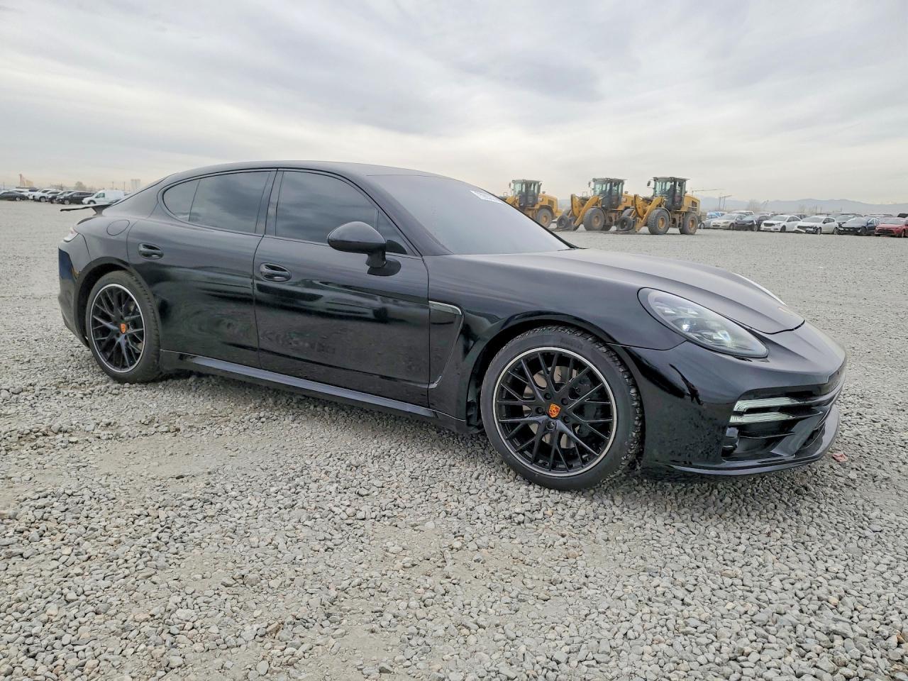 2016 PORSCHE Panamera