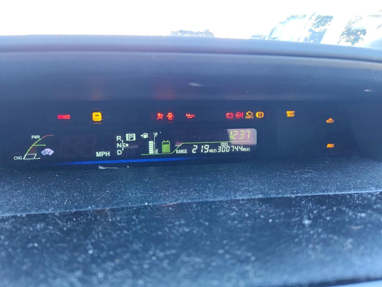 2013 TOYOTA PRIUS V