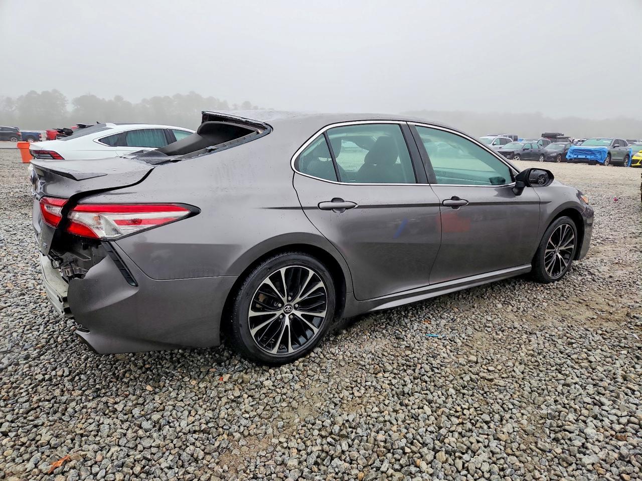 2018 TOYOTA CAMRY