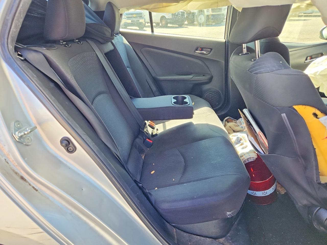 2016 TOYOTA PRIUS