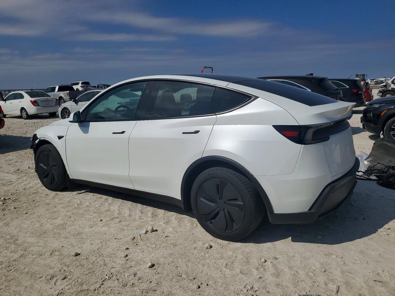 2026 TESLA MODEL Y