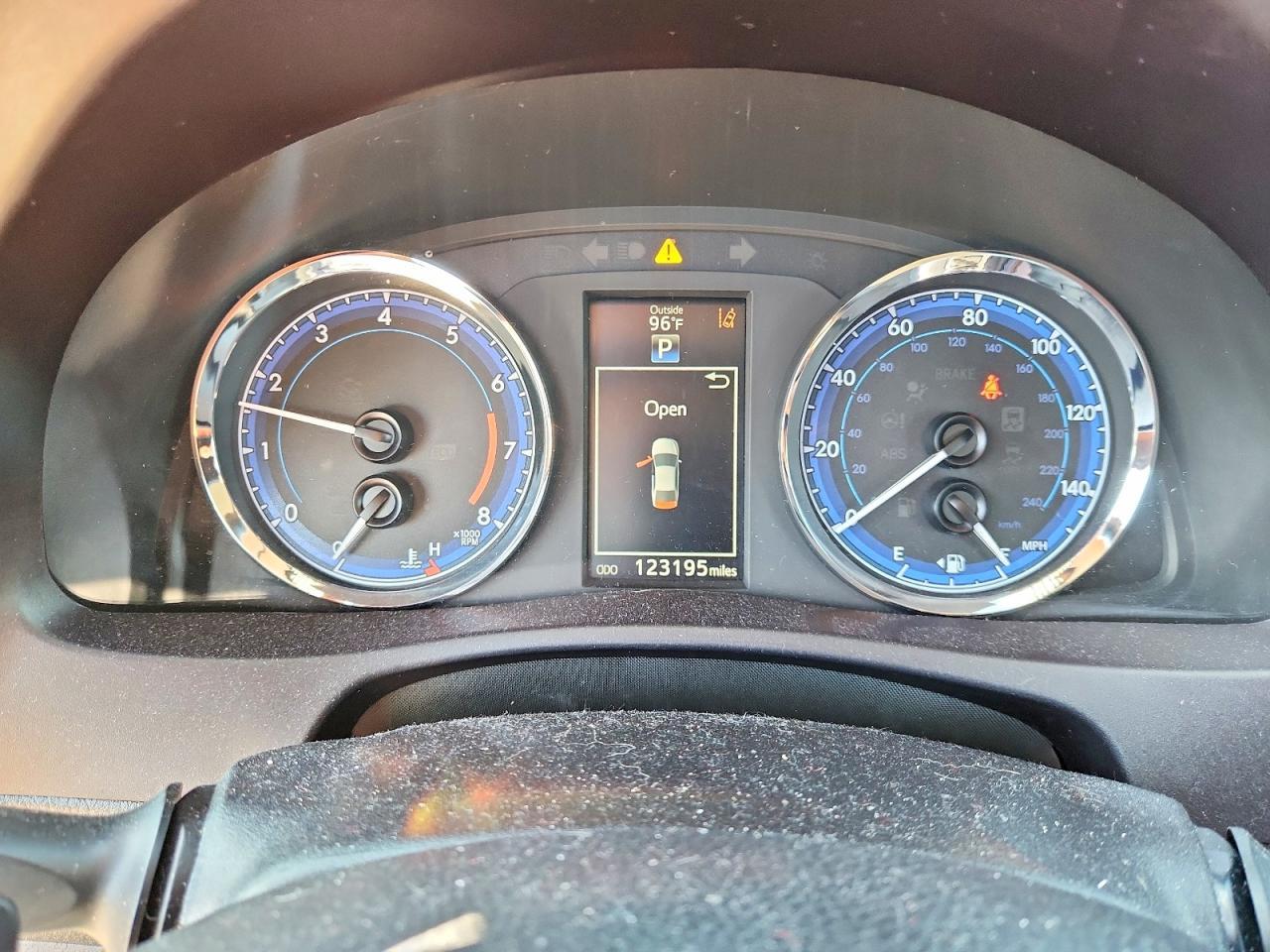 2018 TOYOTA COROLLA