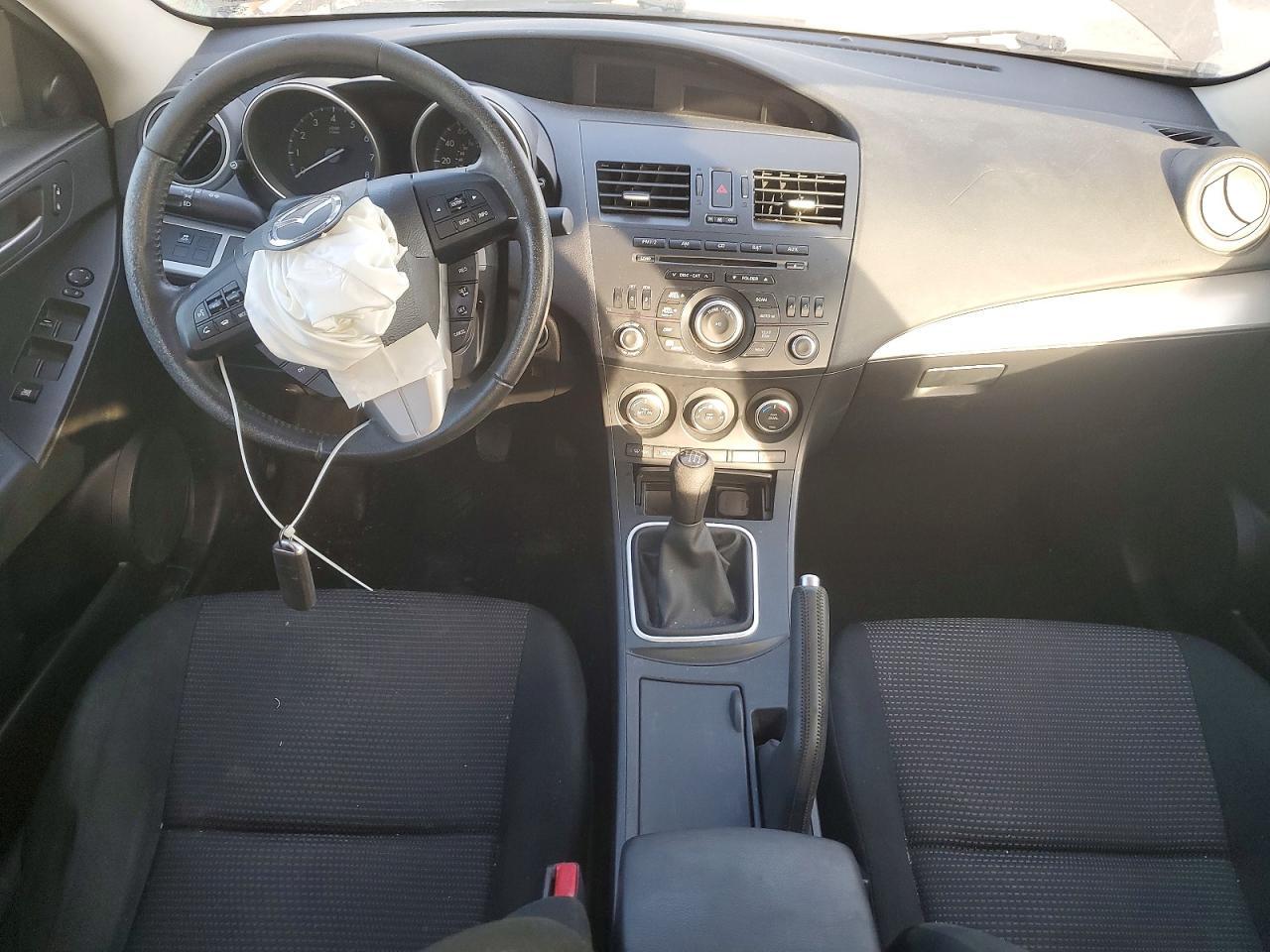 2013 MAZDA 3