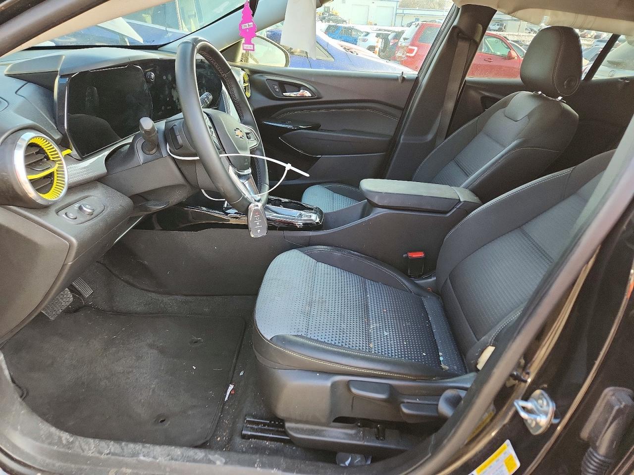 2025 CHEVROLET TRAX