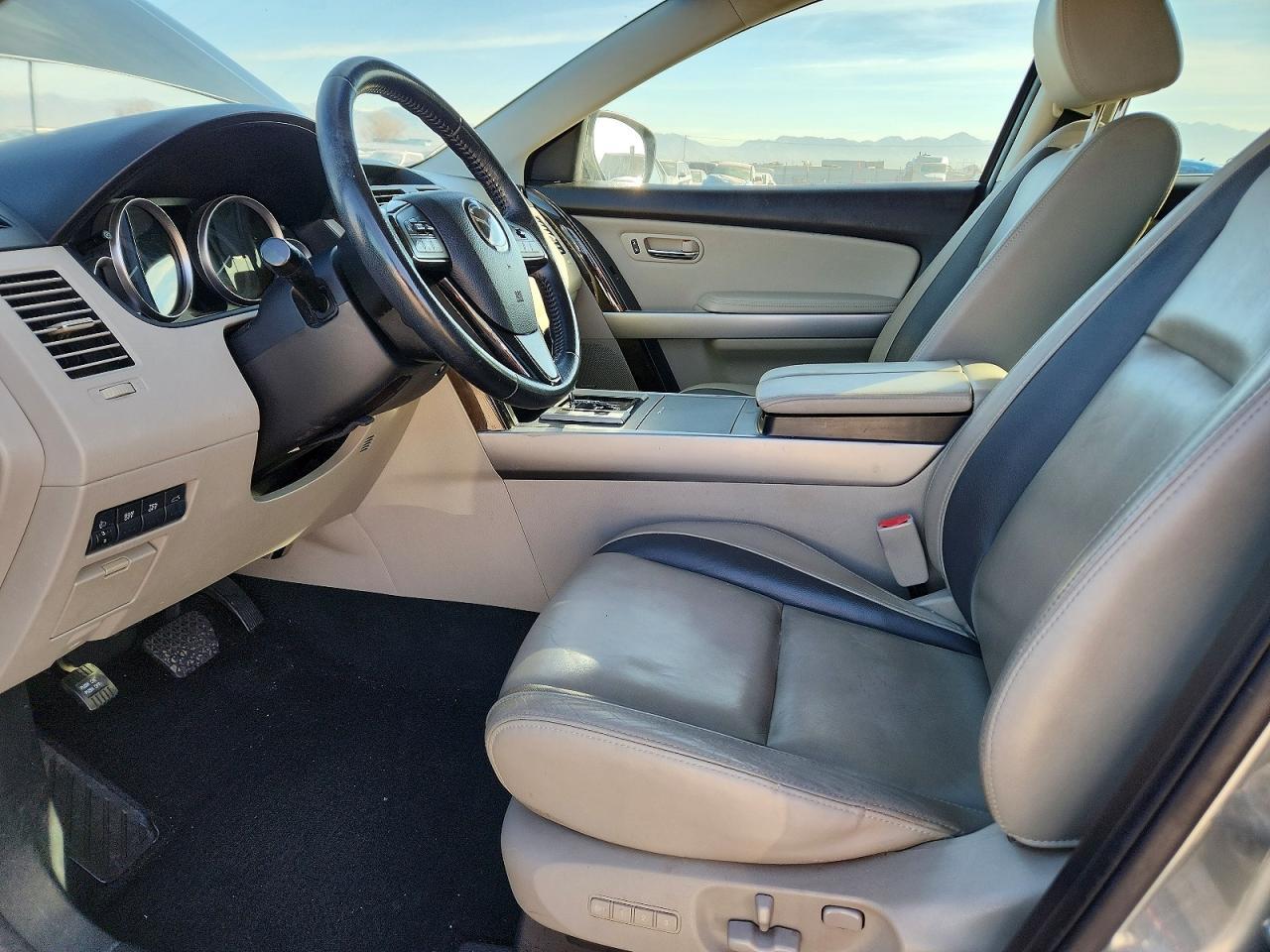 2011 MAZDA CX-9