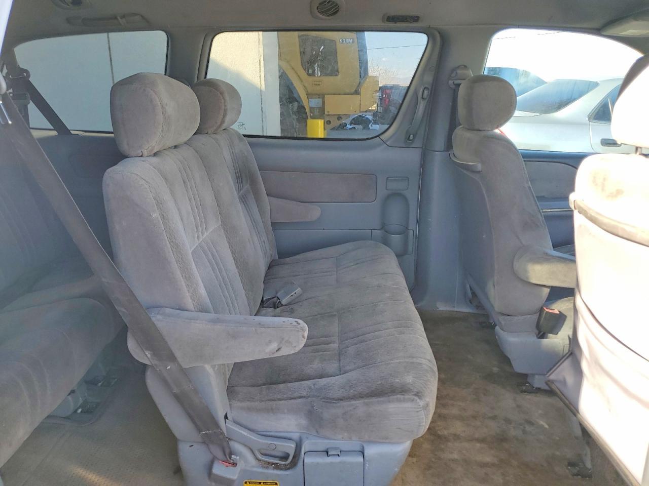 2002 TOYOTA SIENNA