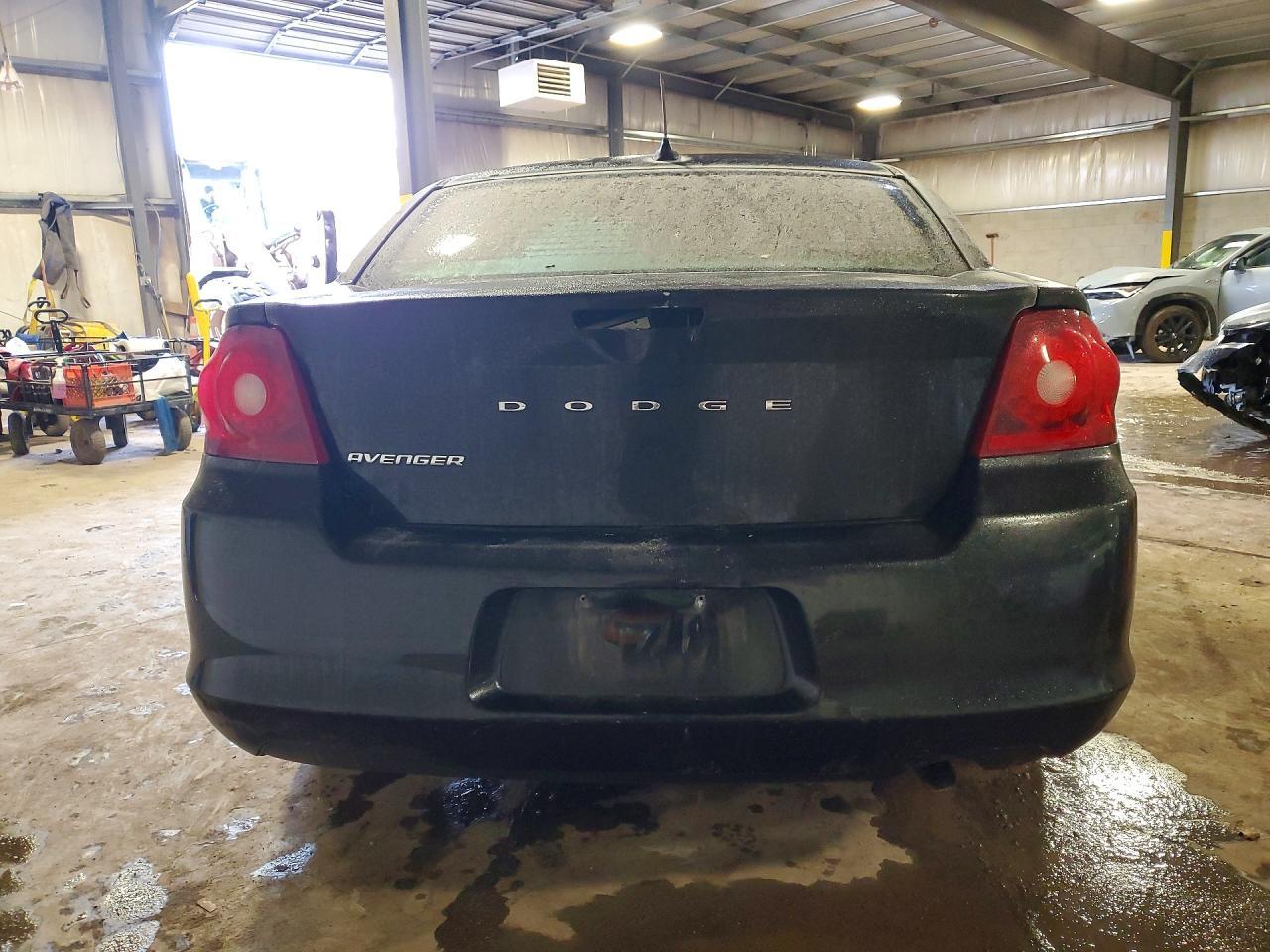 2013 DODGE Avenger