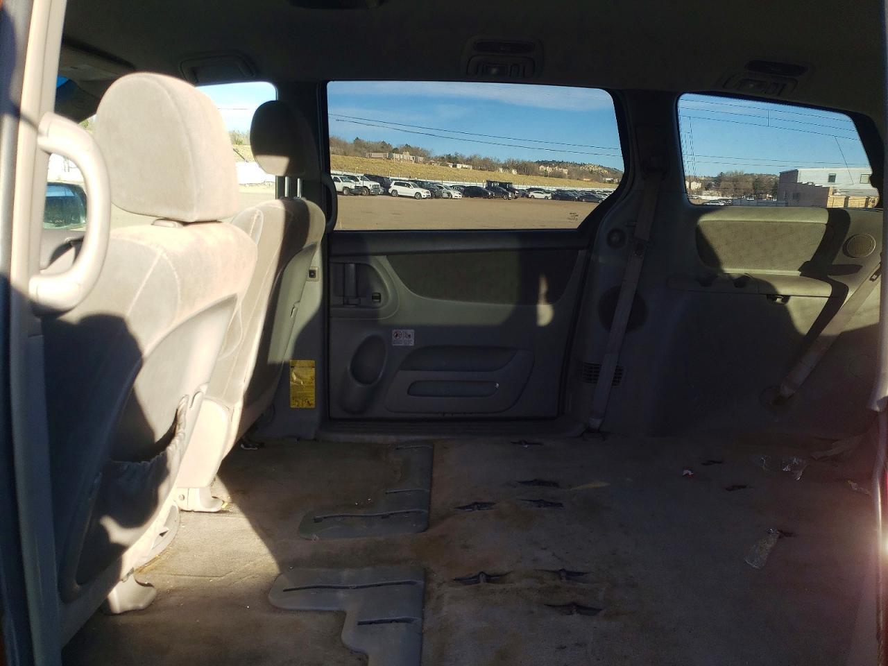 2005 TOYOTA SIENNA