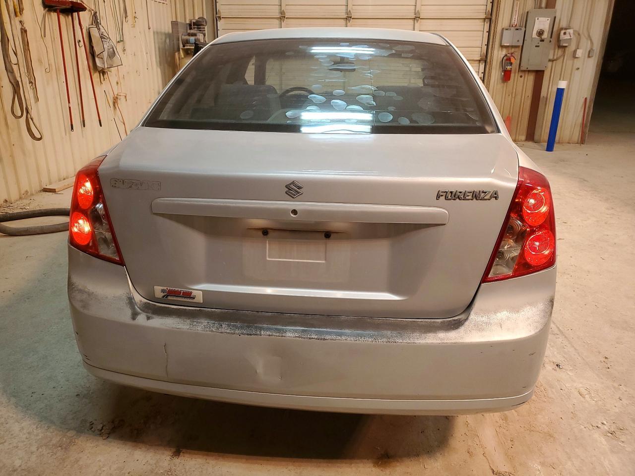 2004 SUZUKI Forenza