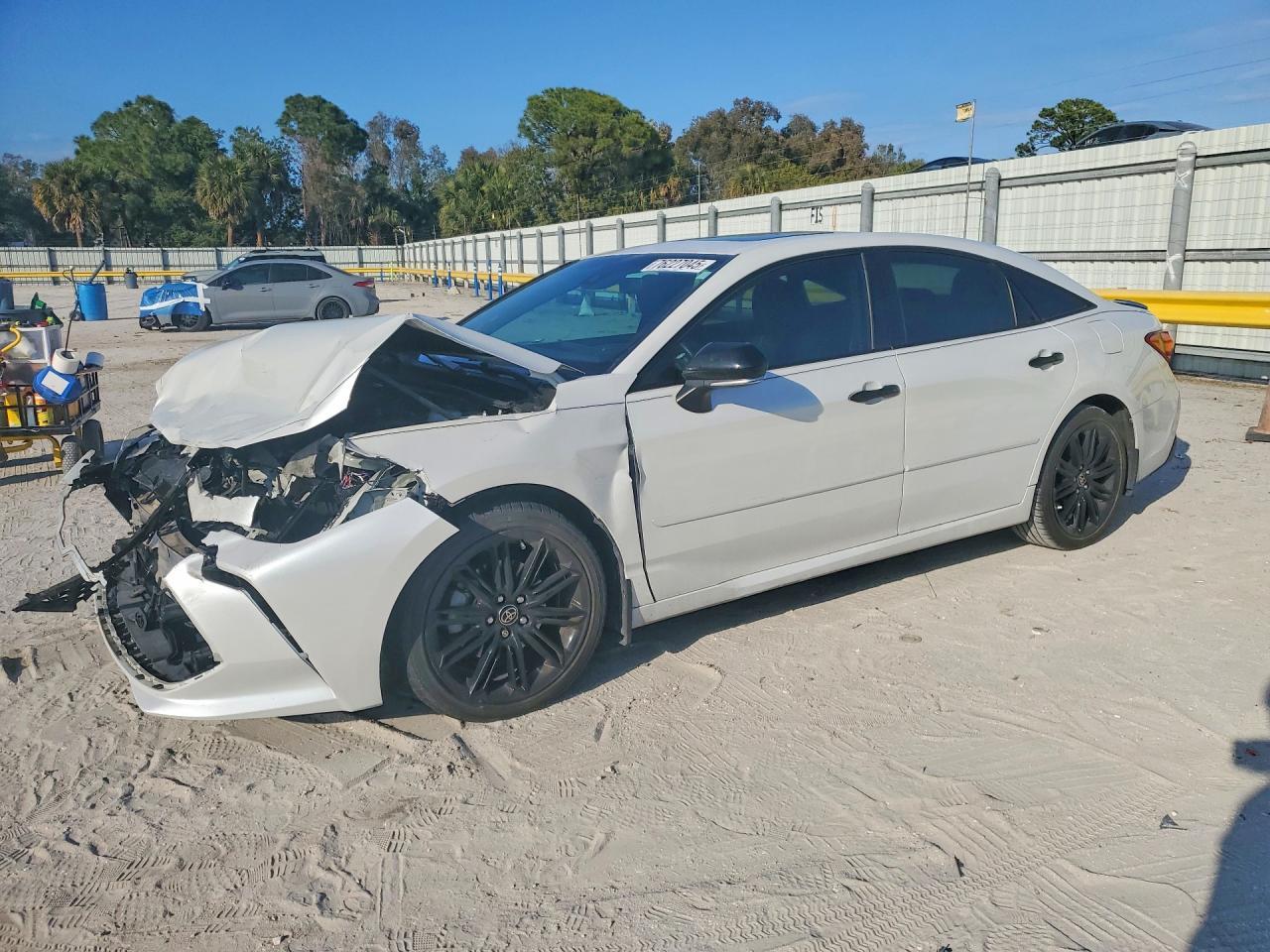 2022 TOYOTA Avalon