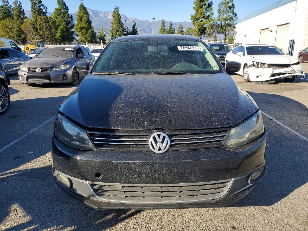 2014 VOLKSWAGEN JETTA