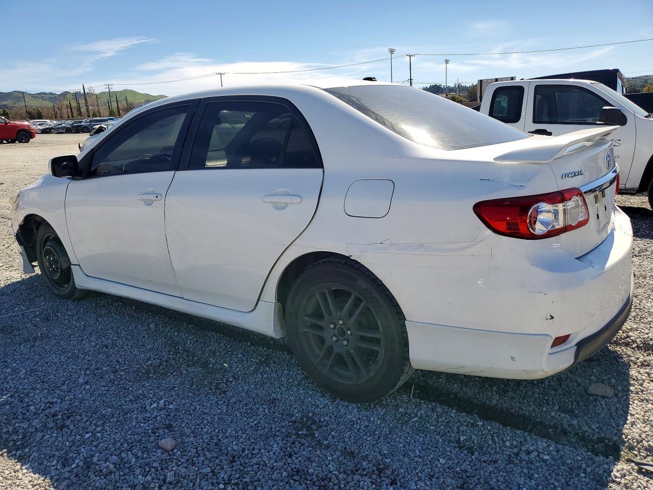 2011 TOYOTA COROLLA
