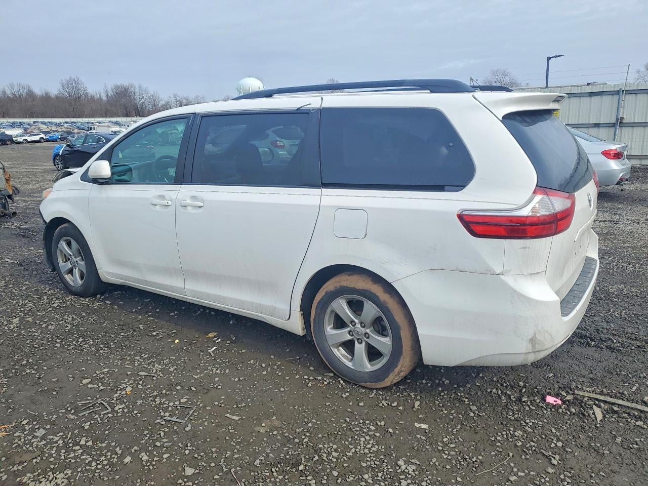 2015 TOYOTA SIENNA