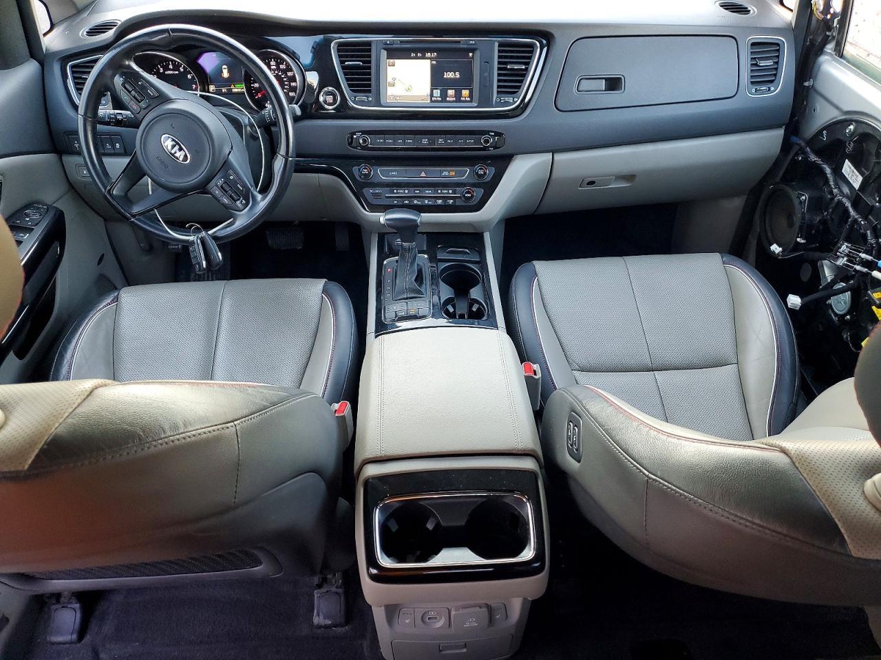 2017 KIA SEDONA