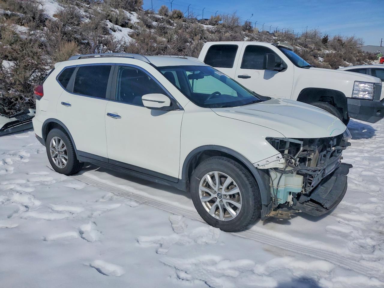 2017 NISSAN ROGUE