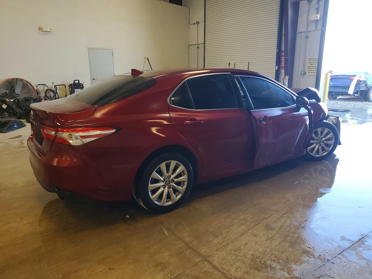 2019 TOYOTA CAMRY