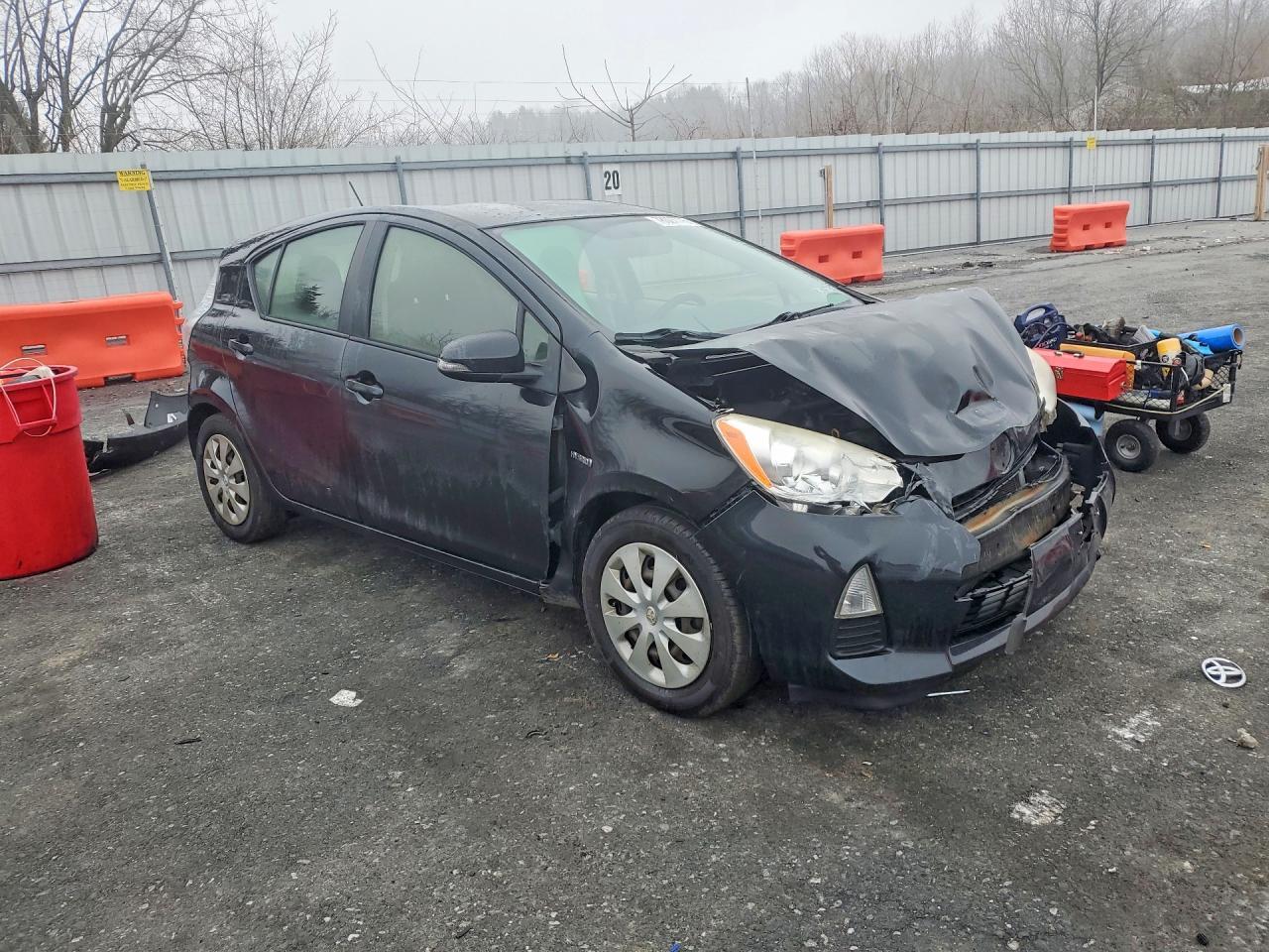 2014 TOYOTA Prius c