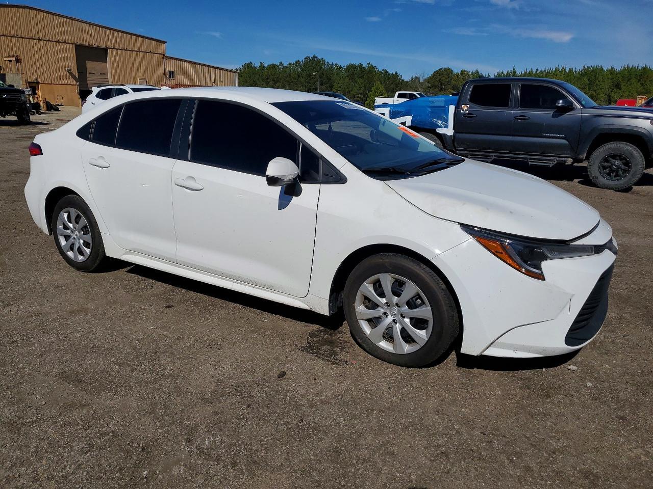 2024 TOYOTA COROLLA