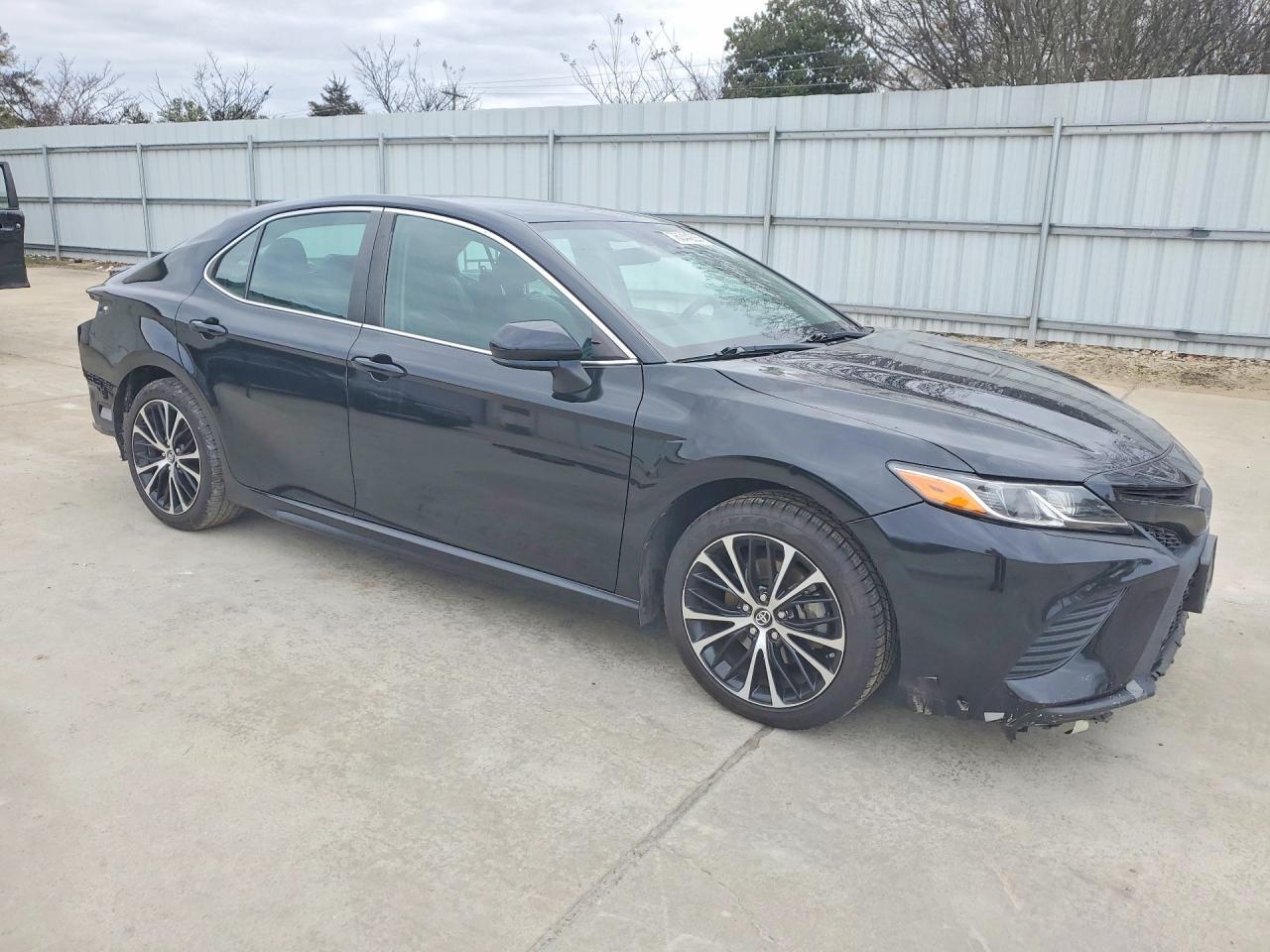 2019 TOYOTA CAMRY