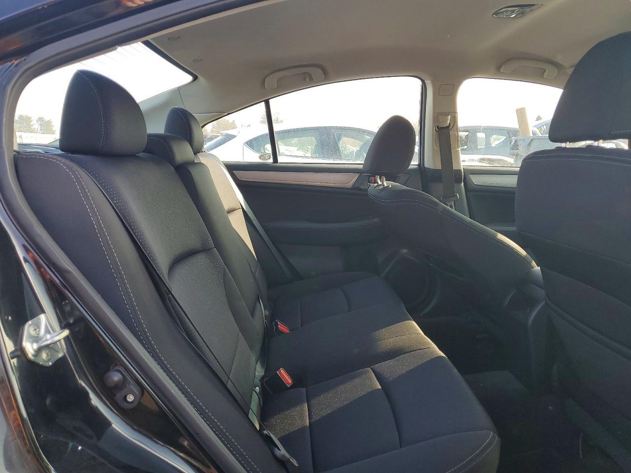 2015 SUBARU Legacy