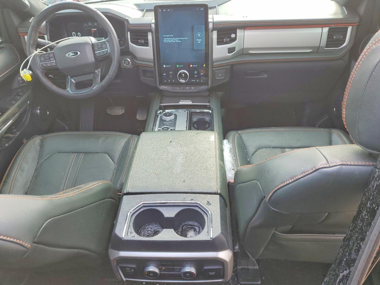 2022 FORD Expedition