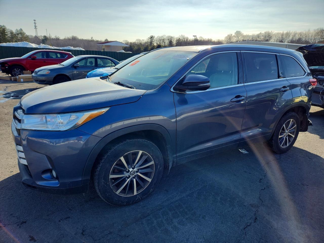 2019 TOYOTA HIGHLANDER