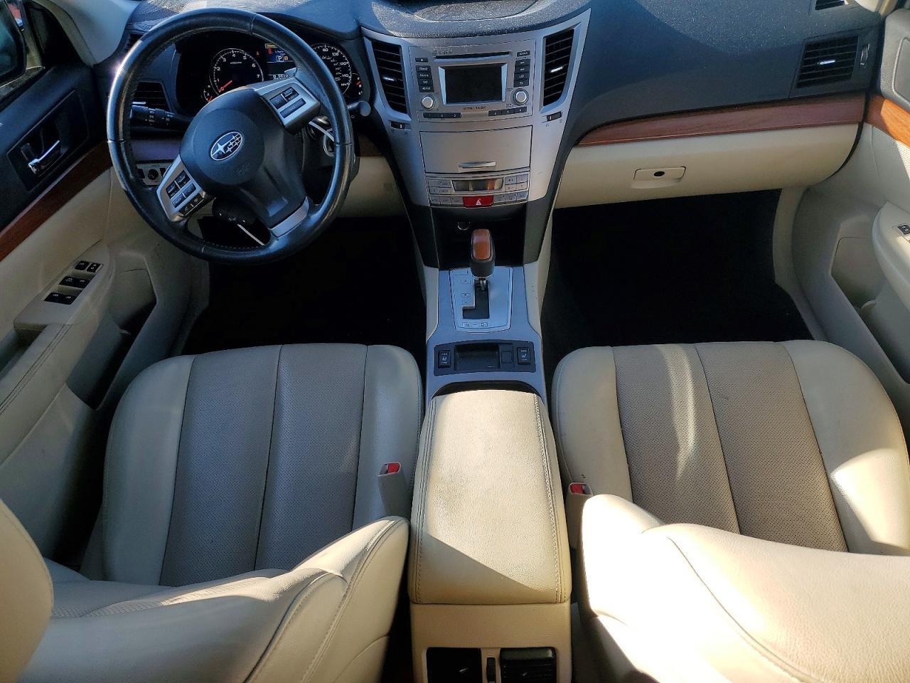 2014 SUBARU Outback
