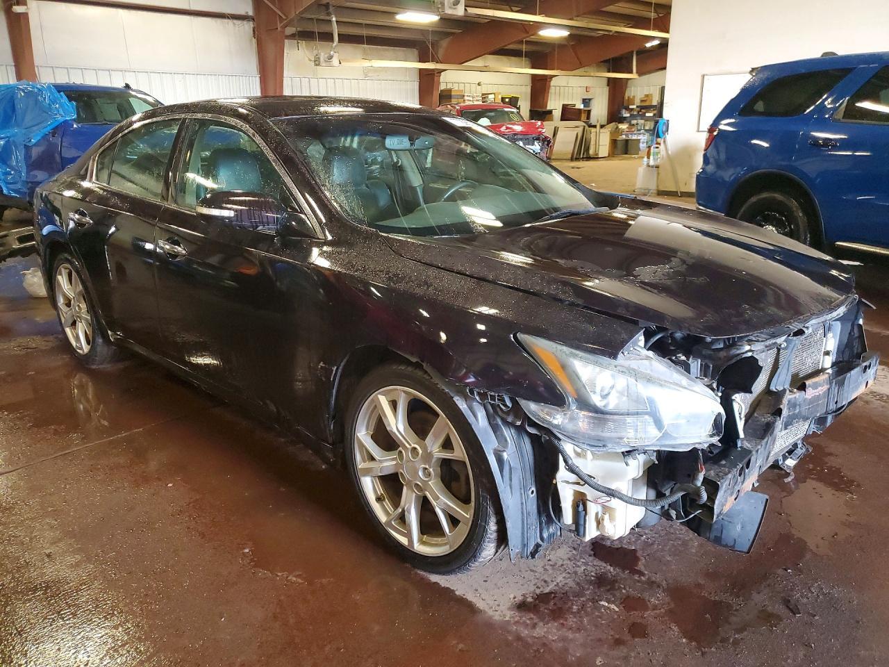2014 NISSAN Maxima