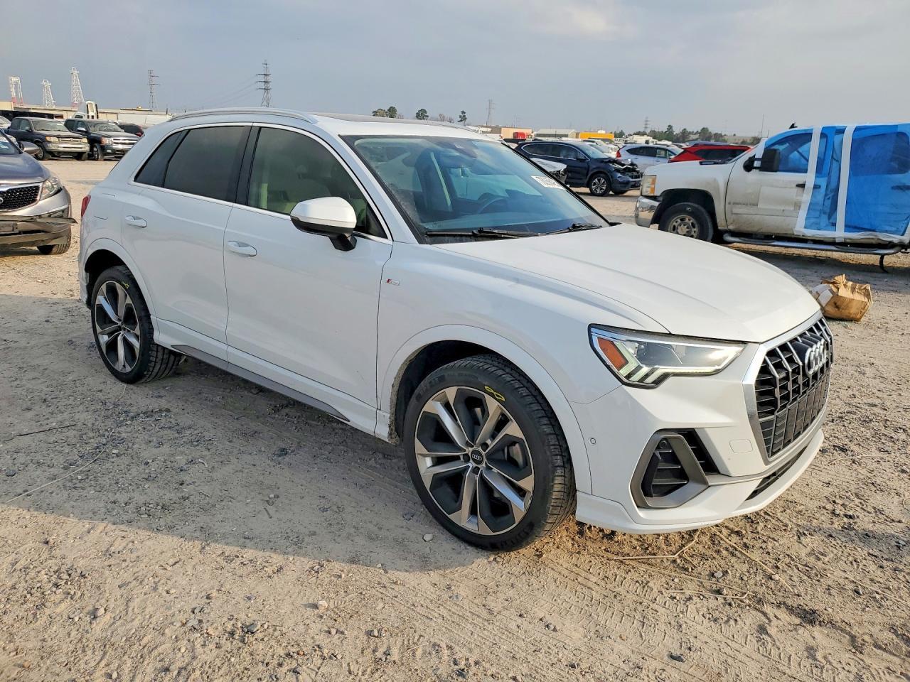2021 AUDI Q3