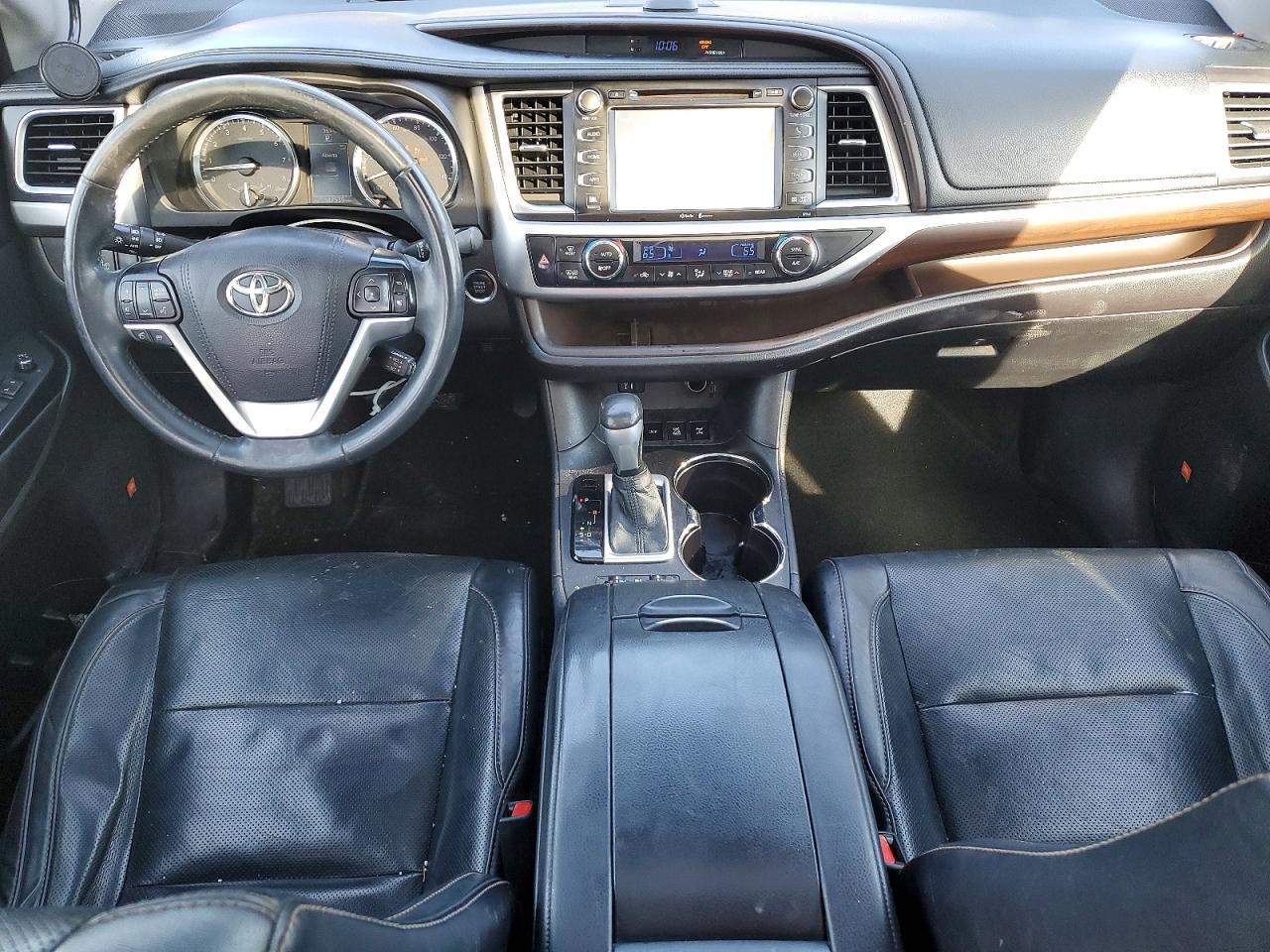 2015 TOYOTA HIGHLANDER