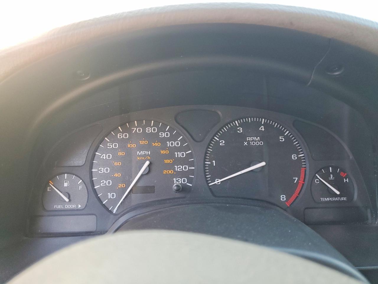 2001 SATURN L300