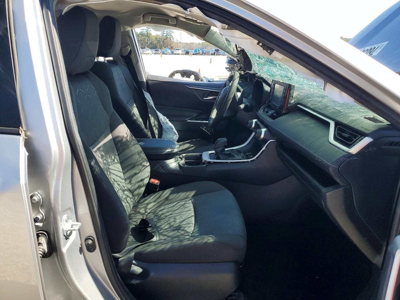 2021 TOYOTA RAV4