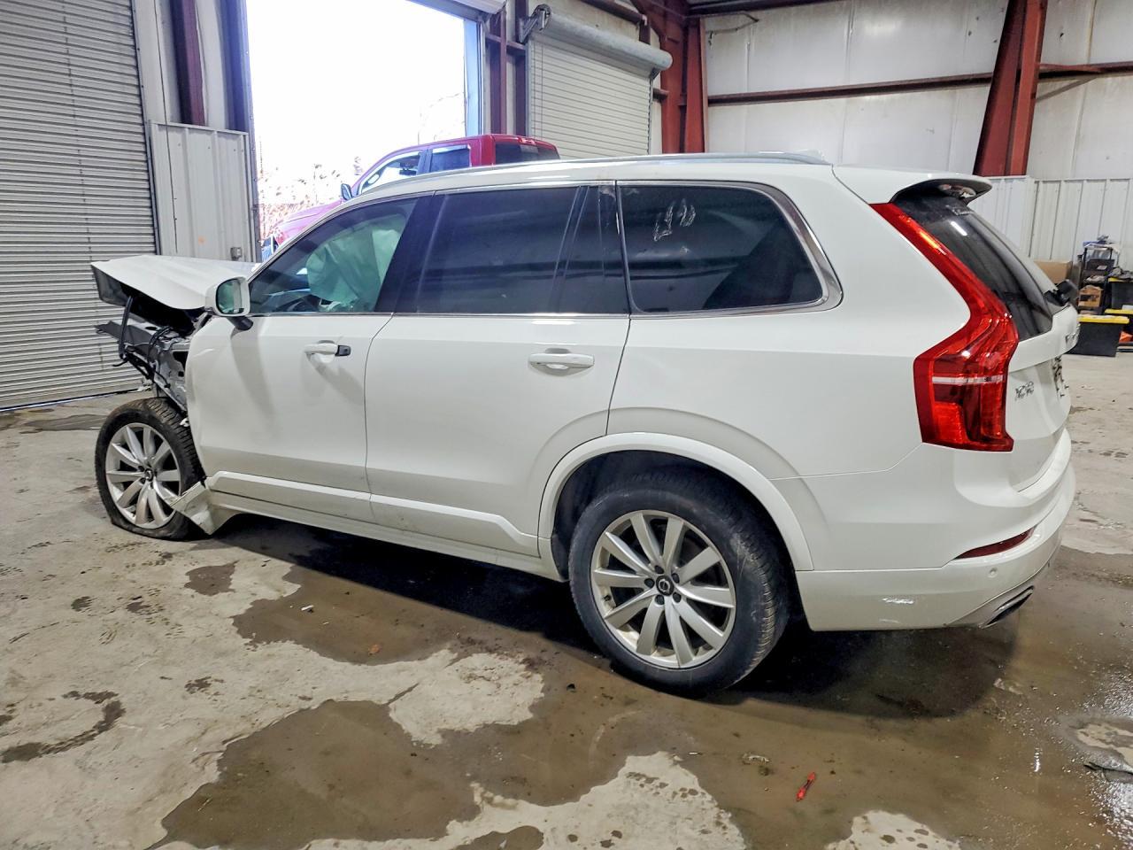 2020 VOLVO XC90