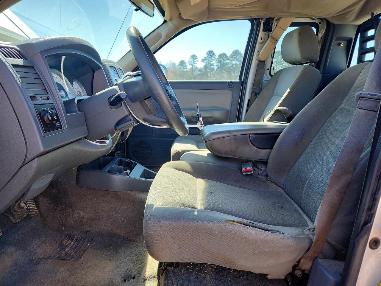 2006 DODGE Dakota