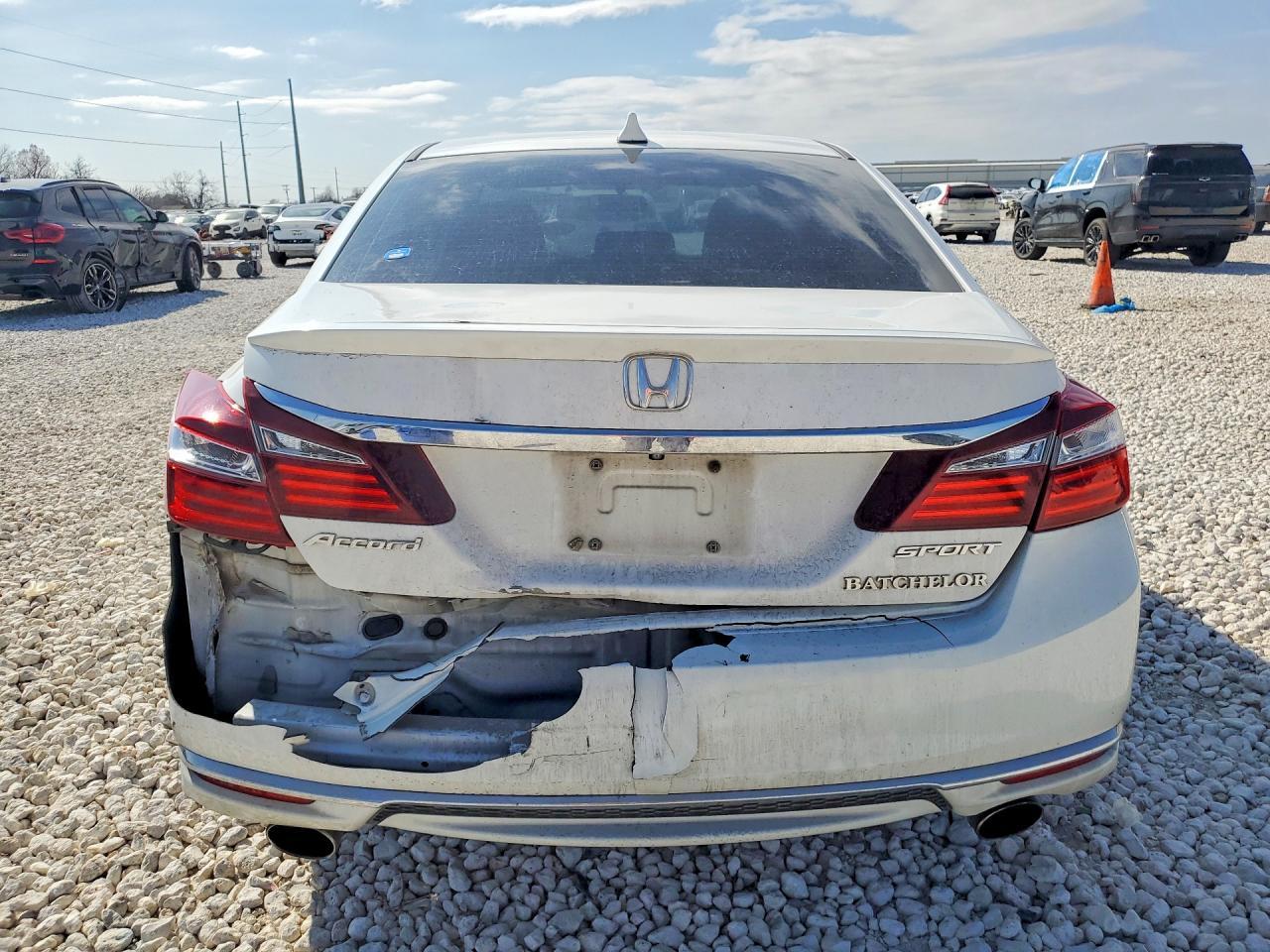 2016 HONDA ACCORD