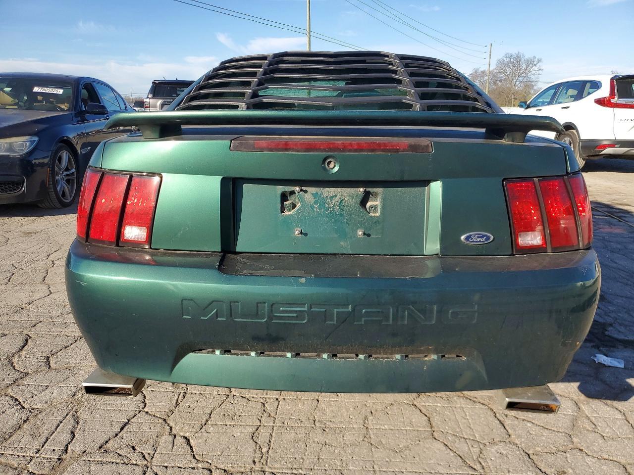 2001 FORD MUSTANG