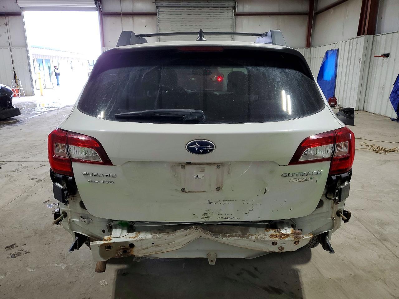 2017 SUBARU Outback