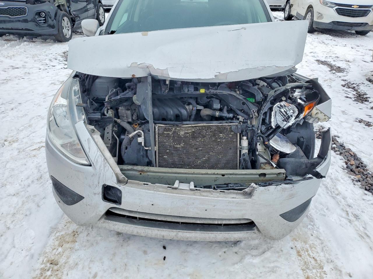 2016 NISSAN VERSA