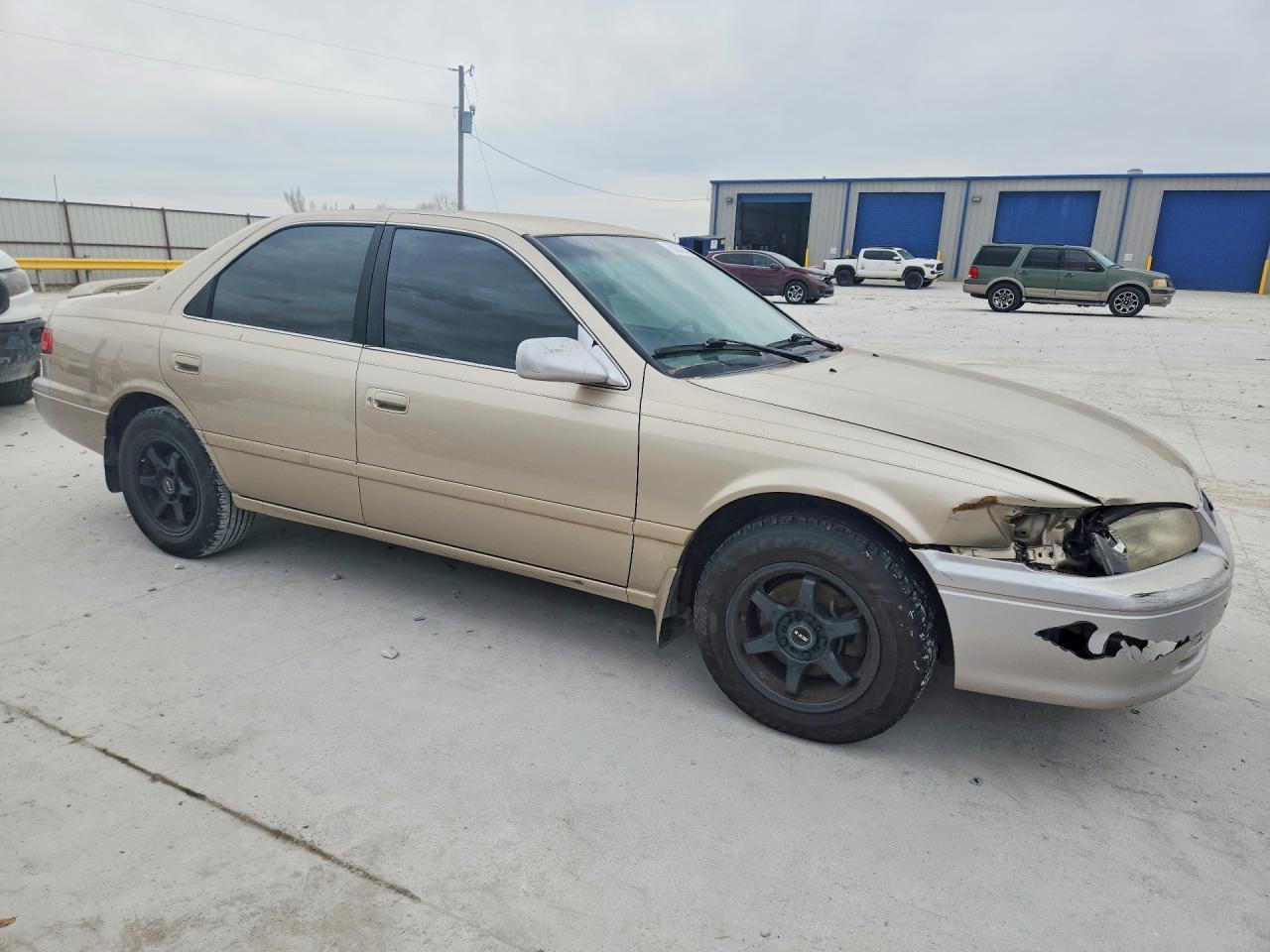 2000 TOYOTA CAMRY