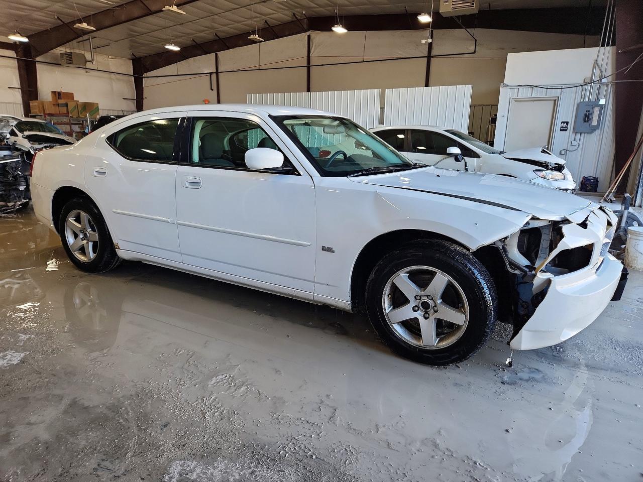2010 DODGE CHARGER