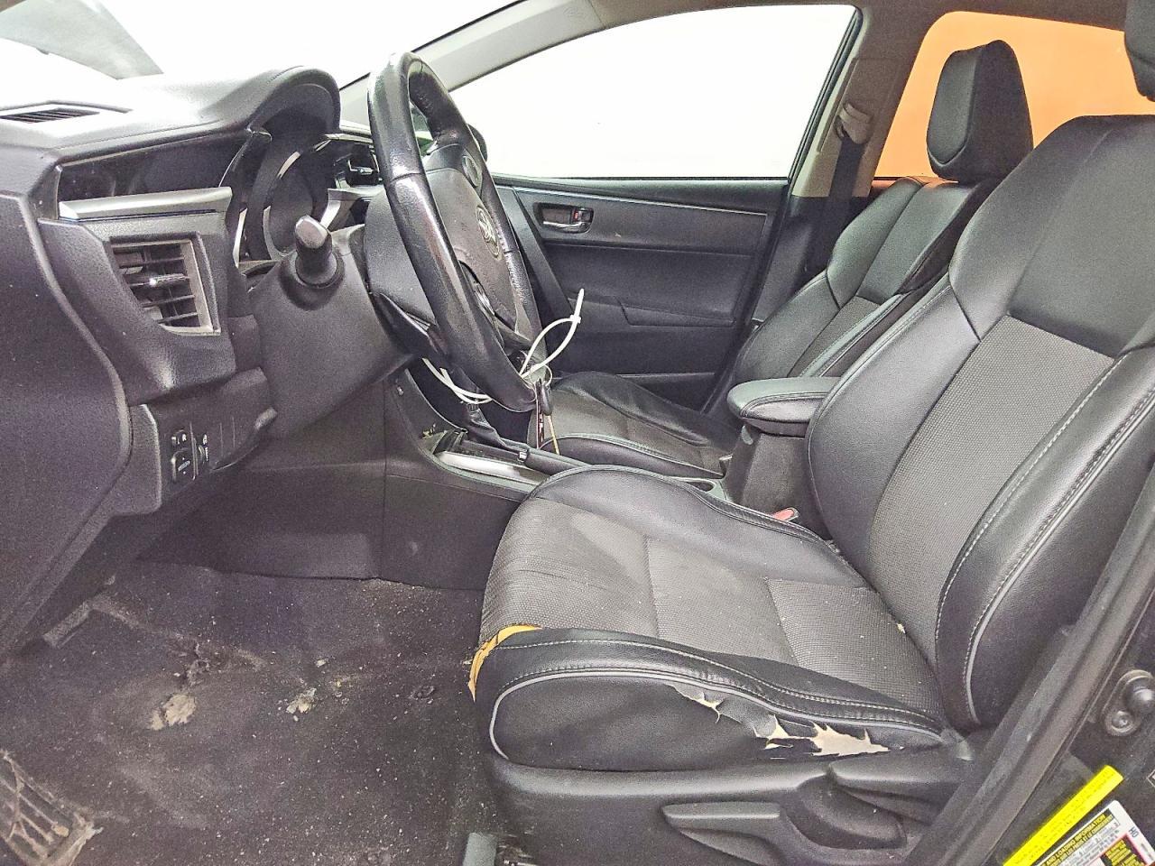 2015 TOYOTA COROLLA