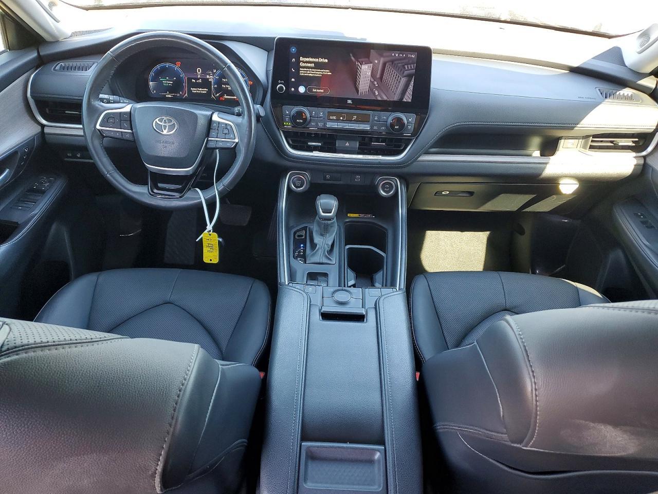 2024 TOYOTA HIGHLANDER