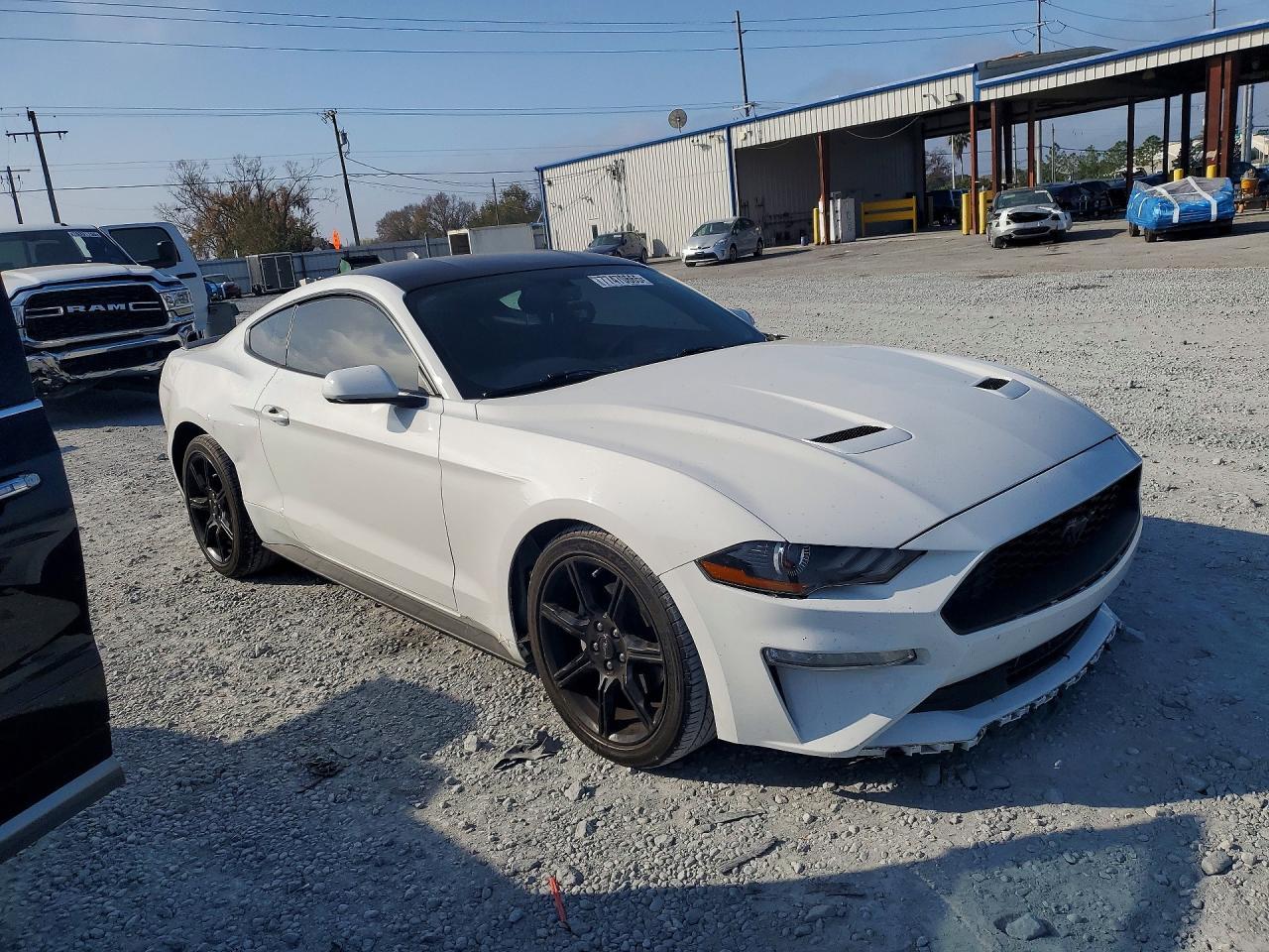 2020 FORD MUSTANG
