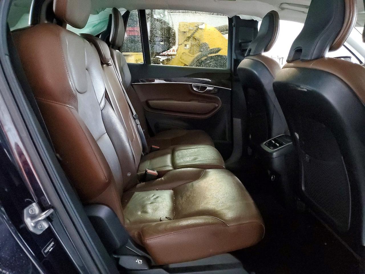 2019 VOLVO XC90